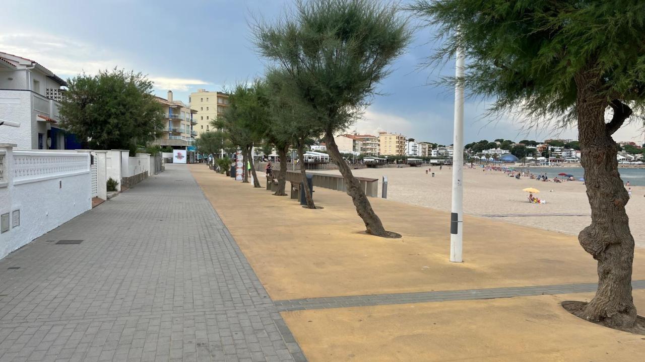 Apartamento En La Playa. Free Parking. Free Wifi Л'Аскала Екстер'єр фото