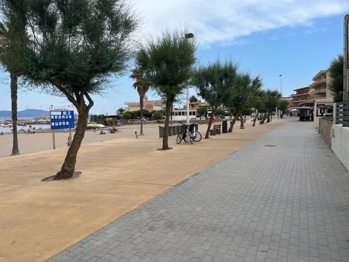 Apartamento En La Playa. Free Parking. Free Wifi Л'Аскала Екстер'єр фото
